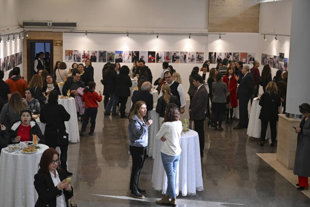 ODTÜ'de ‘Cumhuriyetin 101. yılında 101 kadın fotoğrafı’ temalı sergi - Resim: 1